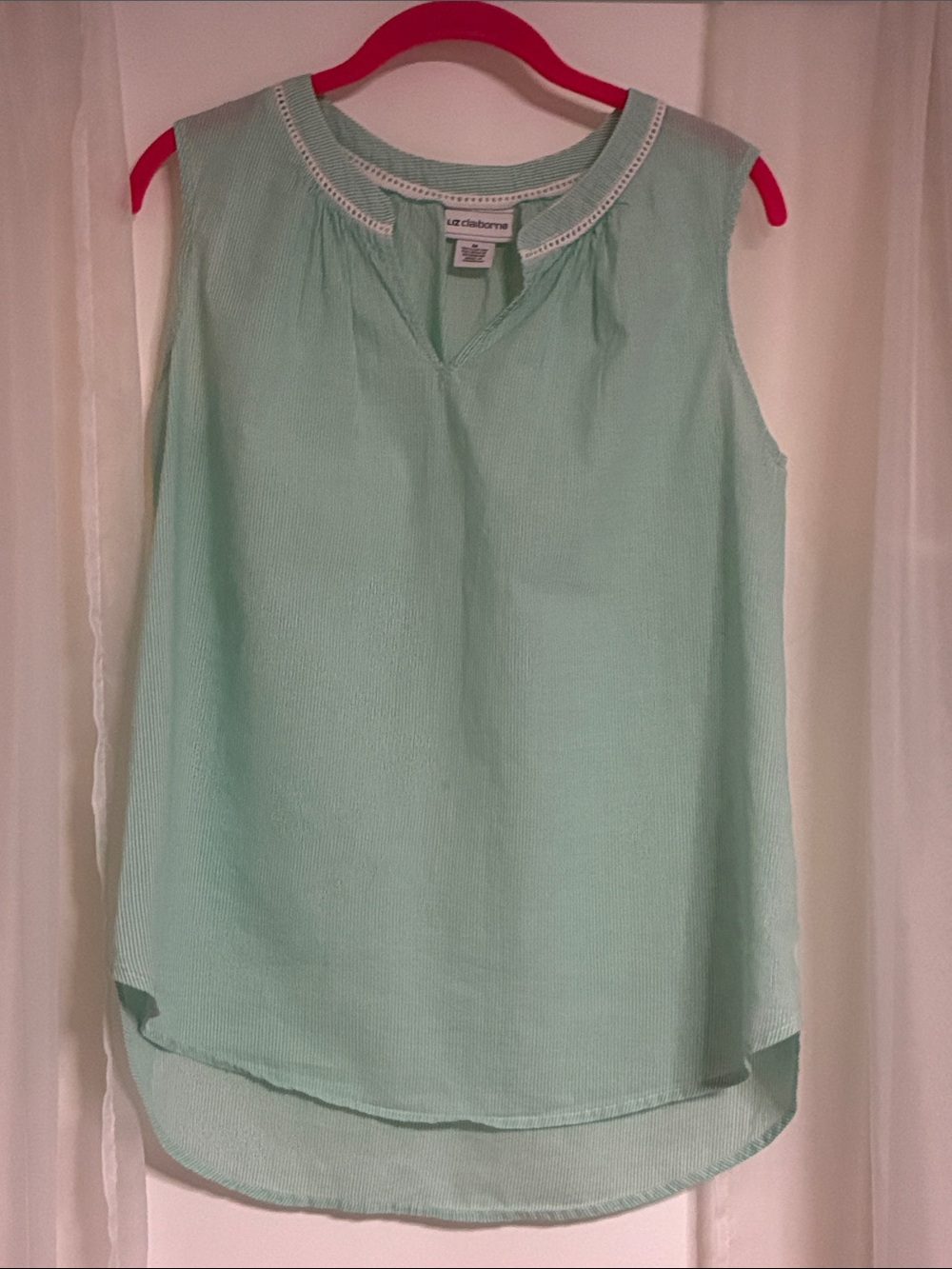 Liz Claiborne Mint Green Sleeveless V-Neck Tank